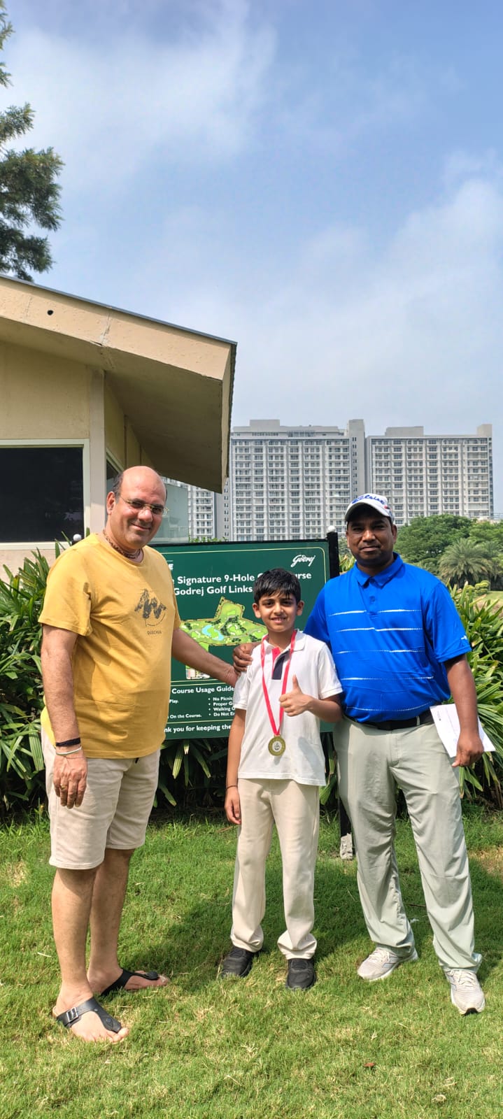 Students learning golf